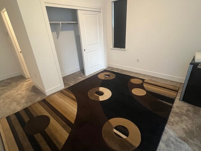 Photo - 2890 Irish Meadow Way Unit In law