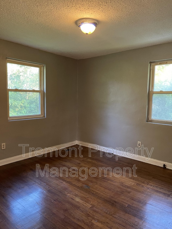 Photo - 553 Arlington Ave