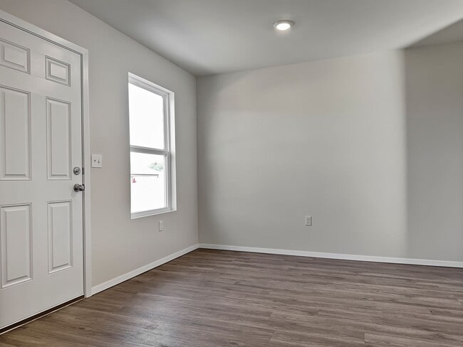 Photo - 8129 Sunflower Wy