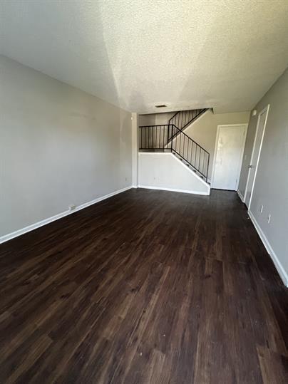 Photo - 327 Beverly St