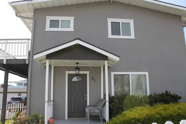 Building Photo - 41-8th Street Cayucos, CA 923430 Unit 31 8th Street Rental