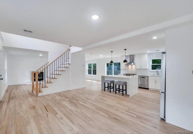 Photo - 34 Huyler Rd