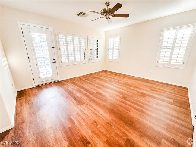 Building Photo - 11245 Newbury Hills Ave Rental