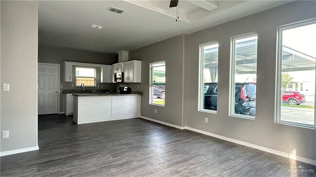 Photo - 4901 N Dahlia St Unit 4