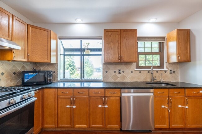Photo - 2 bed 2.5 bath