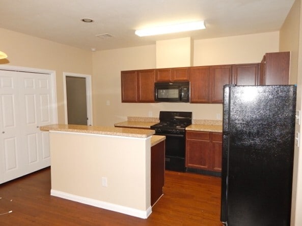 Photo - 19146 Sandelford Dr