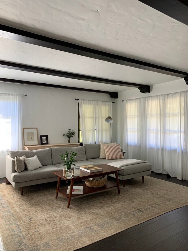 Photo - 1326 S Stanley Ave