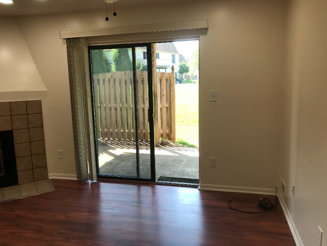 Photo - 1 Park Gate Dr