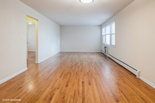 Photo - 1322 W Lunt Ave Unit 205