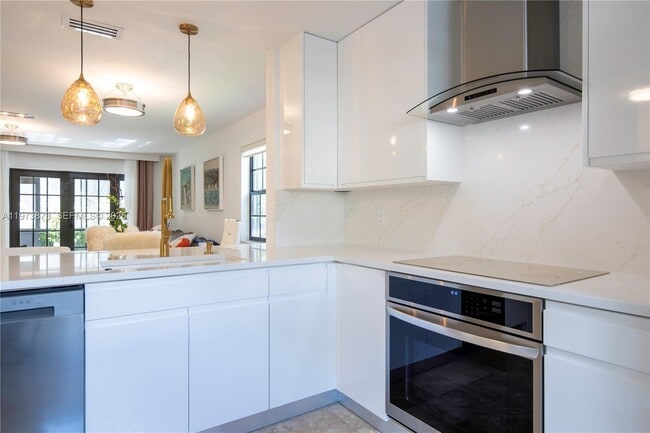 Photo - 576 Westree Ln