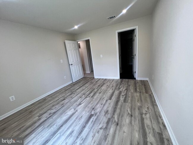 Photo - 407 Apricot St