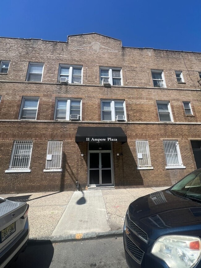 Building Photo - 11 Ampere Plaza Rental