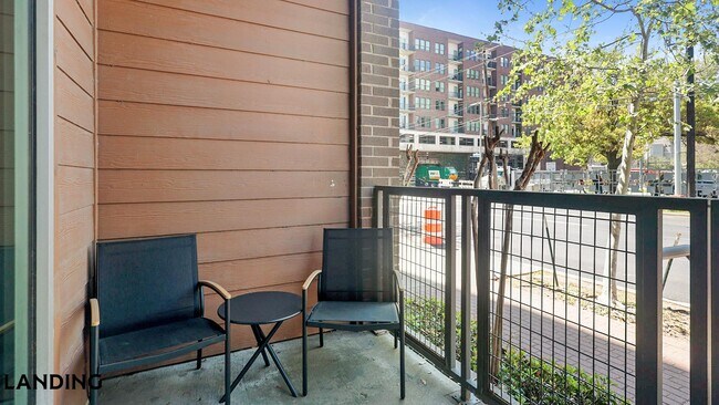 1711 Caroline St Unit 104