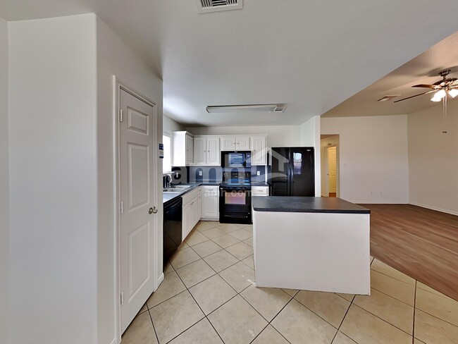 Photo - 6823 Manor Terrace Ln