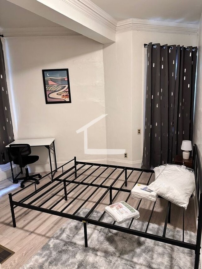 Photo - 923 Beacon, #3, Unit 3,