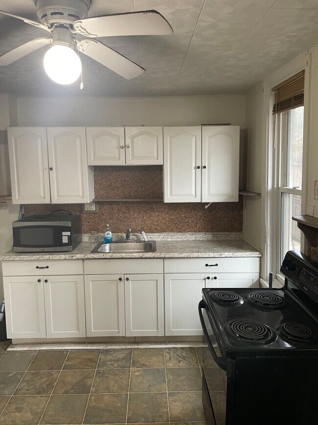 Photo - 855 Lancaster Ave