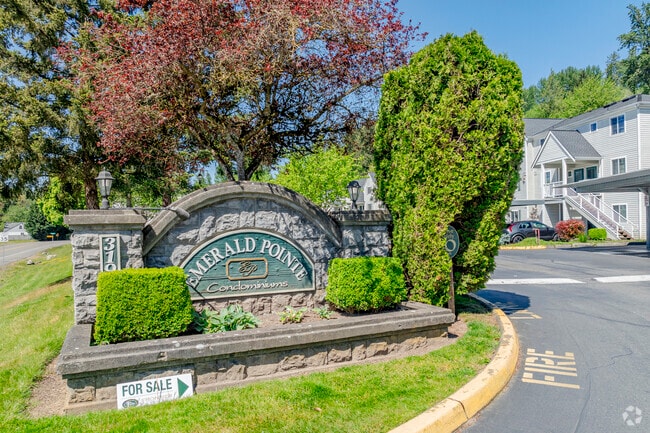 Photo - Emerald Pointe Condominium