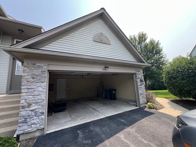 Photo - 473 Metropolitan St Unidad 473