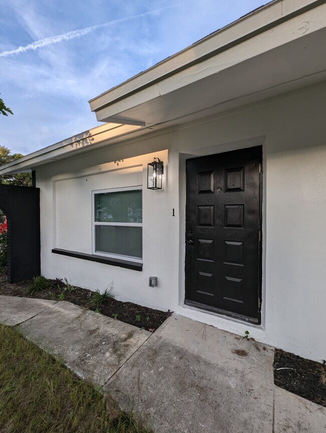 Photo - 3154 Pine Tree Ave Unidad #1