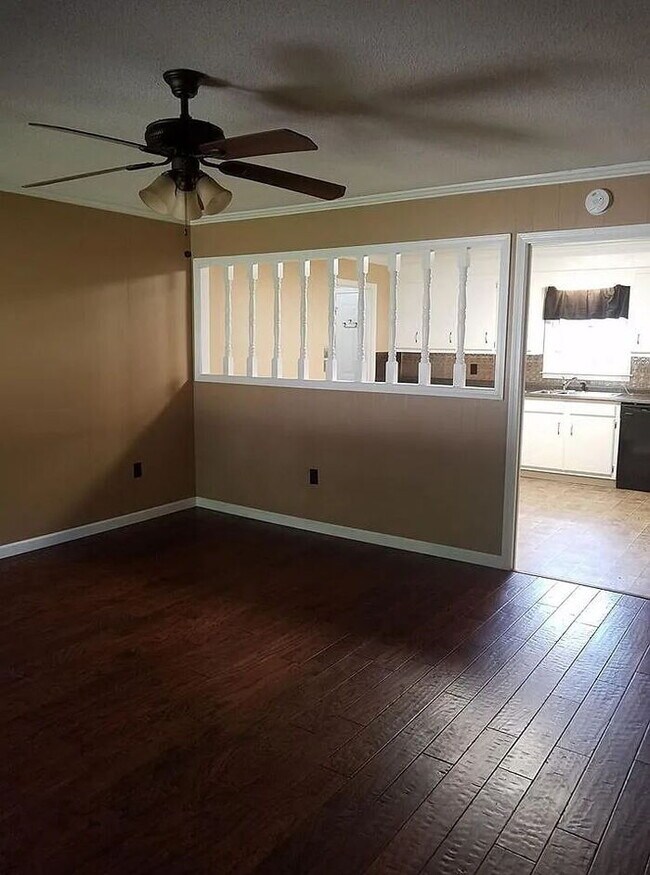 Photo - "Charming 3-Bedroom Home in Anderson with Modern Comforts!"