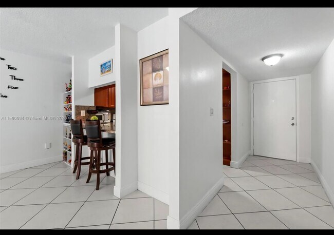 Photo - 1800 W 54th St Unit 109