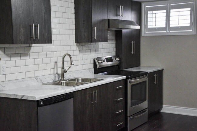 Building Photo - 1130 Melton Dr Unit Lower
