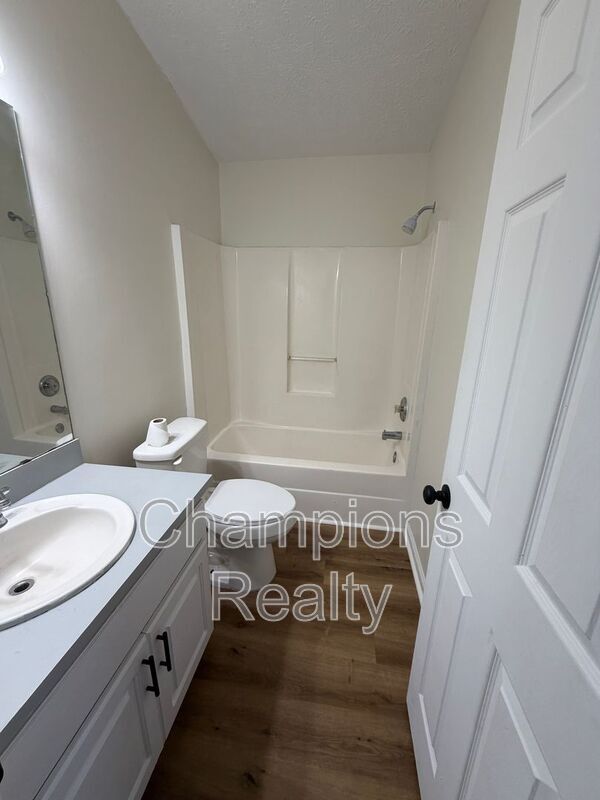 Photo - 1719 Celia Dr