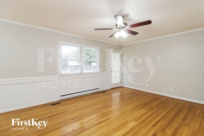 Photo - 1102 Pitt Pl