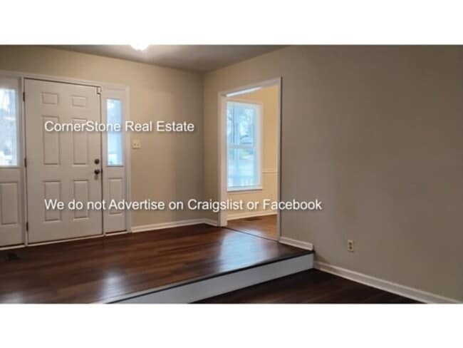 Photo - 6301 Lakhaven Dr.