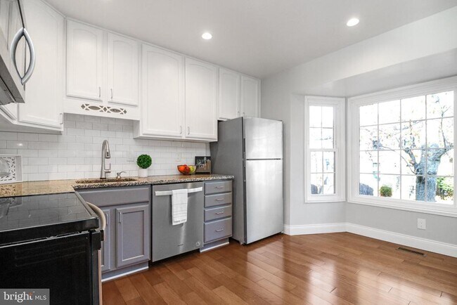 Photo - 9533 Ashbridge Ct