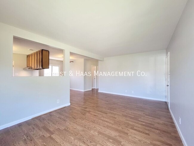 Photo - 3527 Pine Ave