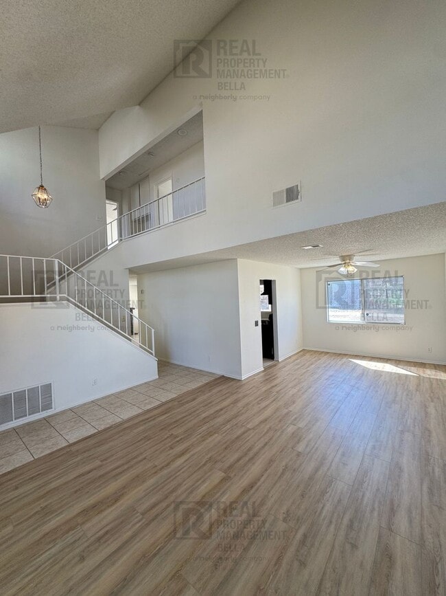 1330 Wrigley Ln