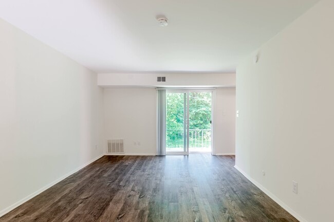Photo - Woodacres Apartment Homes