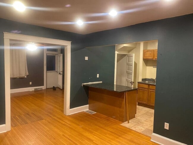 Photo - Charming 3BR / 1 BA Home Near F&M With Pri...