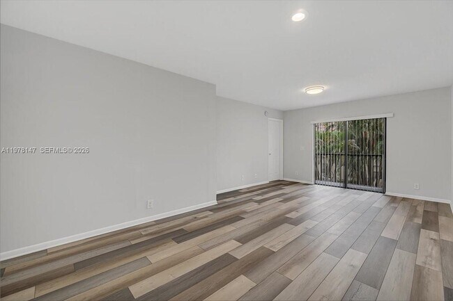 Photo - 6832 Palmetto Cir S Unit 201