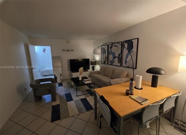 2420 Diana Dr Unit 203
