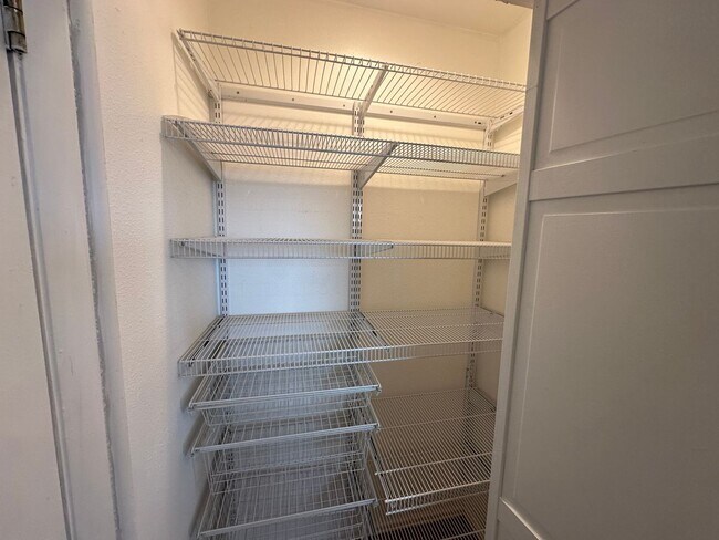 Photo - Stunning 3-Bedroom Home with Mountain View...