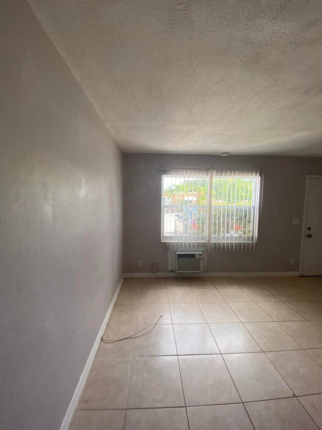 Photo - 1820 Redbank Rd Unit 2