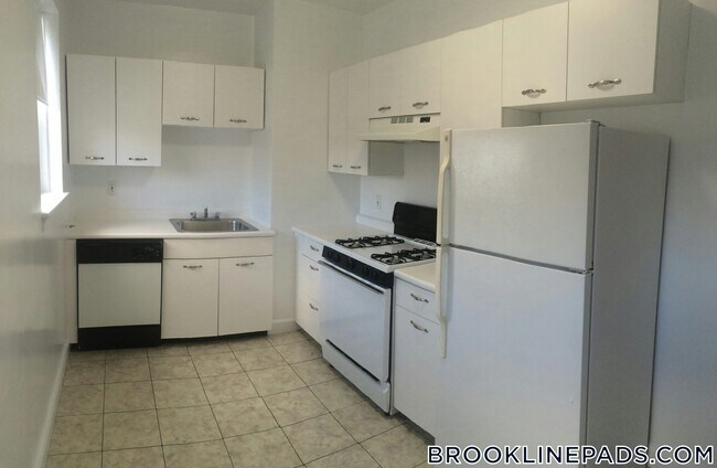 Photo - 37 Auburn St Unit 6