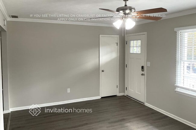 Photo - 2280 Sherwood Pl SW