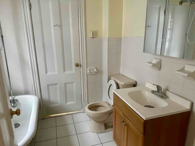 Photo - 161 Tremper Ave Unit 1