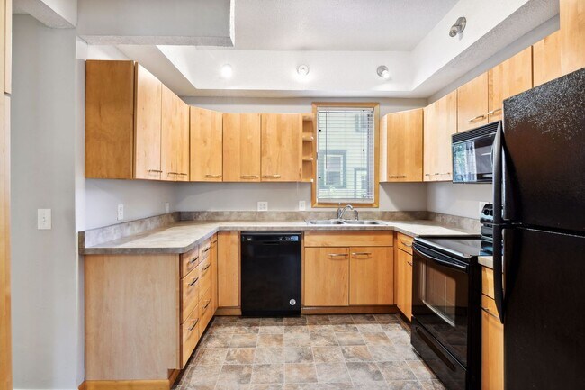 Photo - 206 E 27th St Unit 1