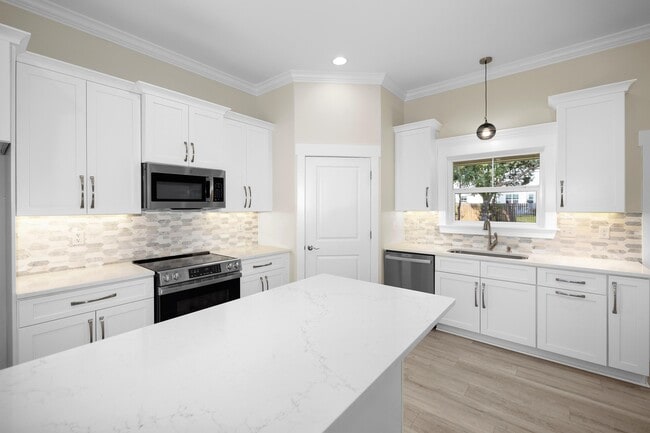 Photo - 61 Spruce St