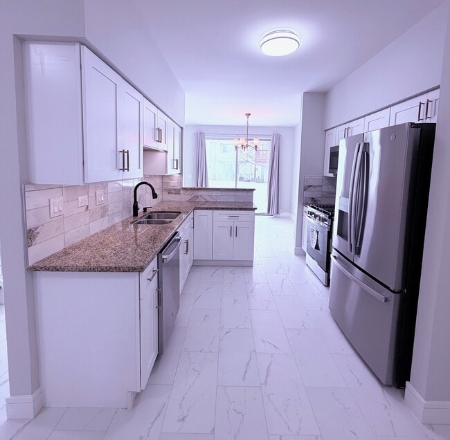 Photo - 2741 Odlum Dr