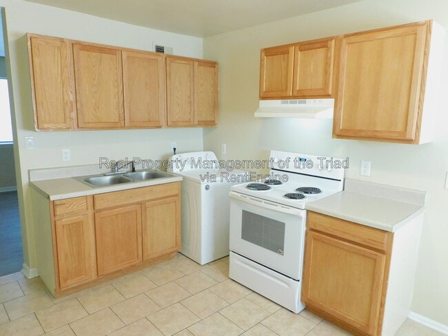 Photo - 4302 Parker St Unit F