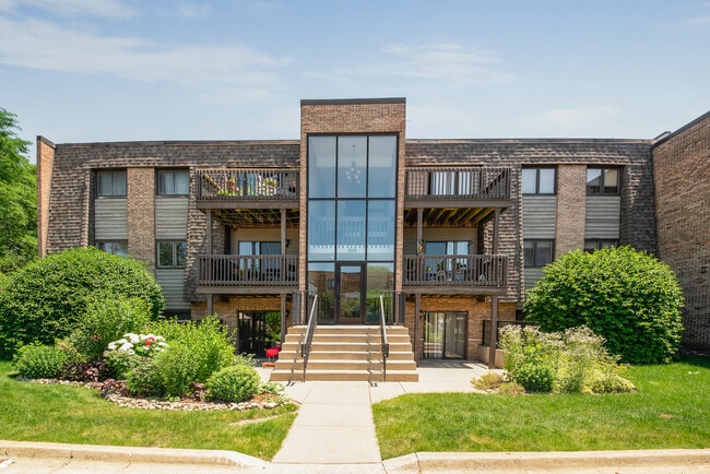 Building Photo - 1420 Stonebridge Cir Unit N3 Rental