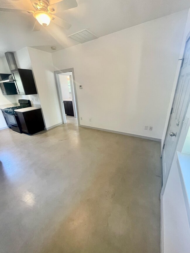 Photo - 500 Granite Hill Ct