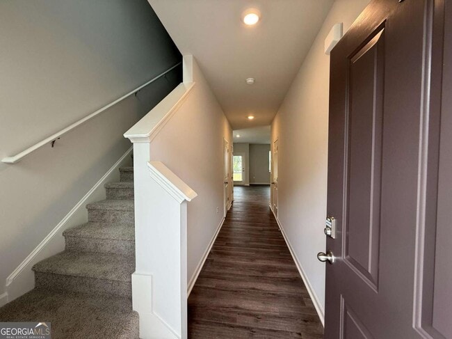 Photo - 1 Silverbell Ln NW