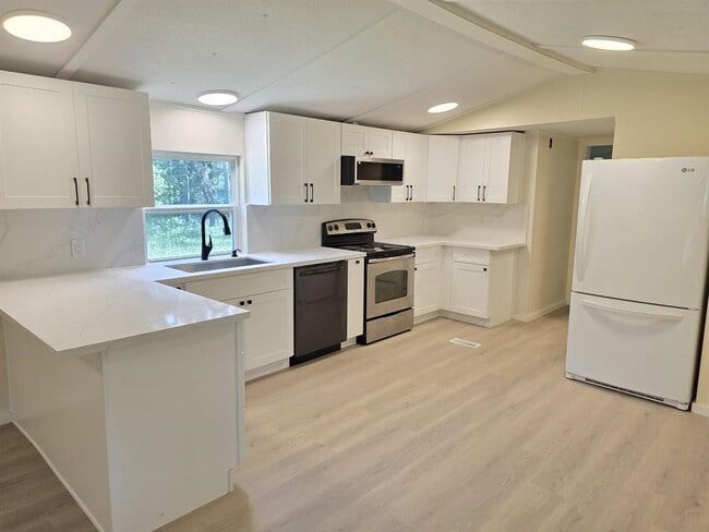Photo - 5060 Evergreen Forest Ln