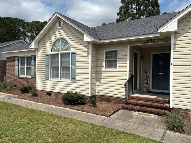Building Photo - 5837 Maidstone Ln